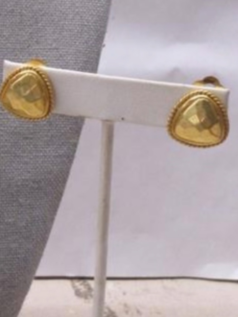 Julie Vos Gold-plated Faceted Triangle Stud clip Earrings
